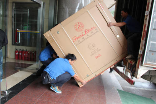 嘉荫钢琴贵重工艺品无忧运